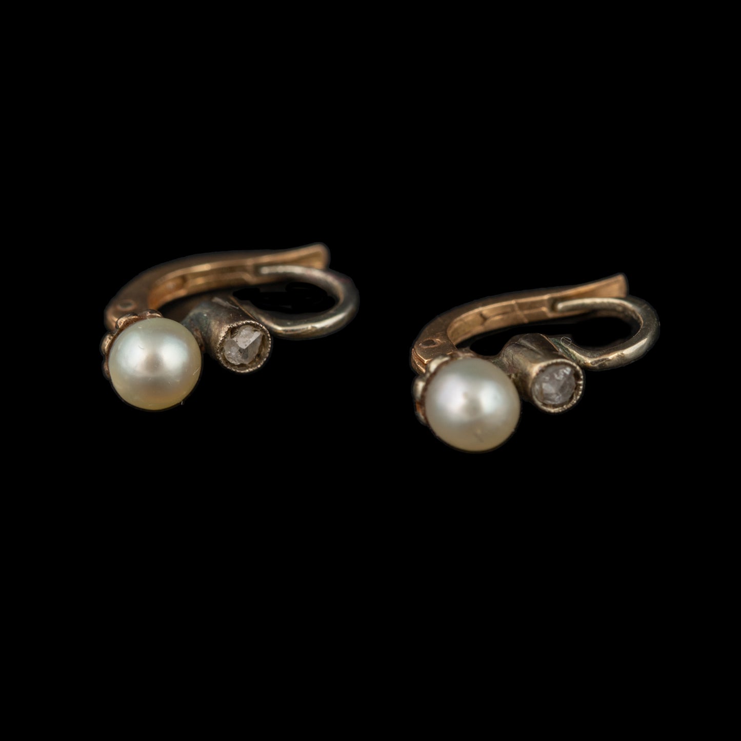 Par de Brincos em Ouro Amarelo e Branco com Diamantes e Pérolas