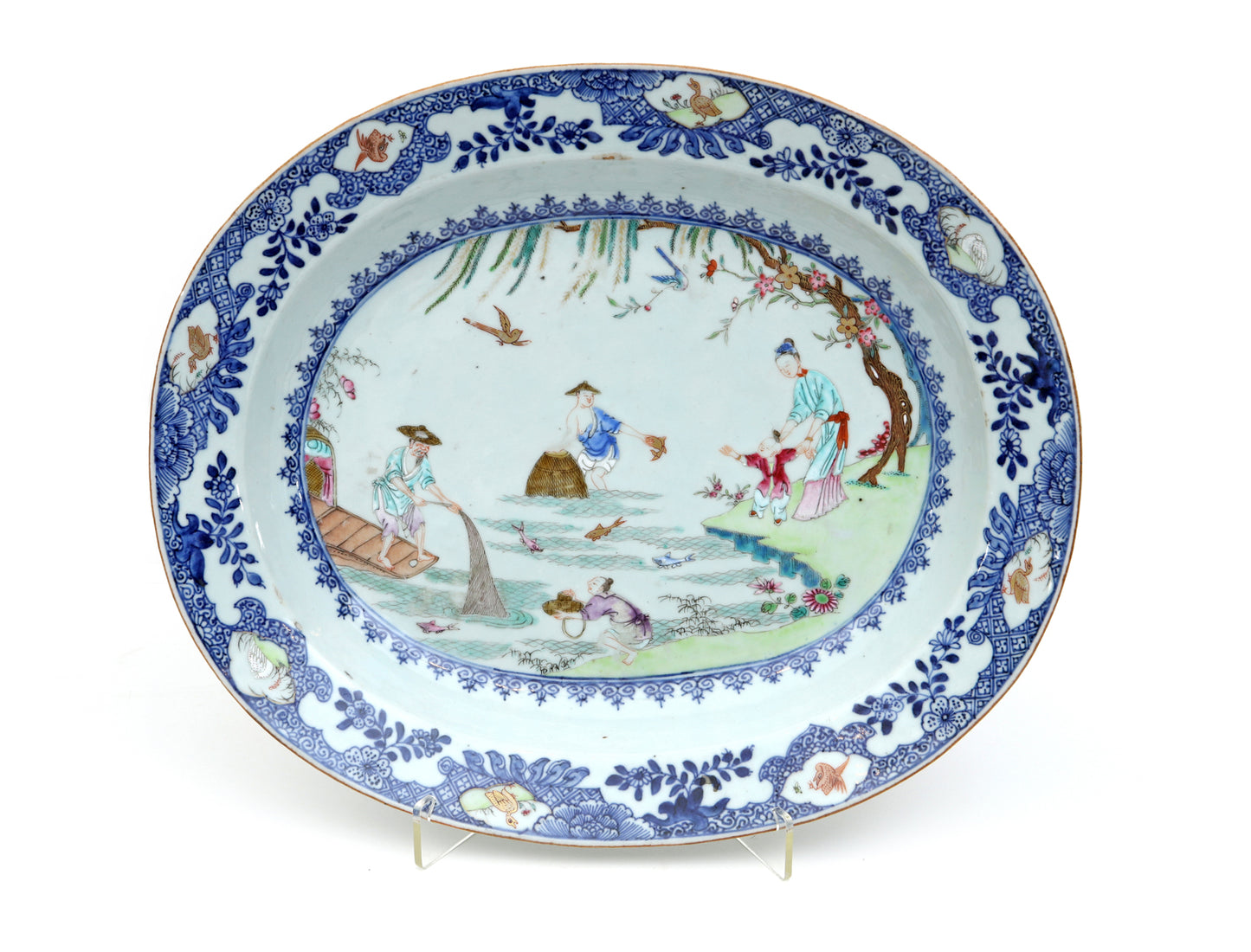 Terrina Oval com tampa e "presentoir", Qianlong (1736-1795)