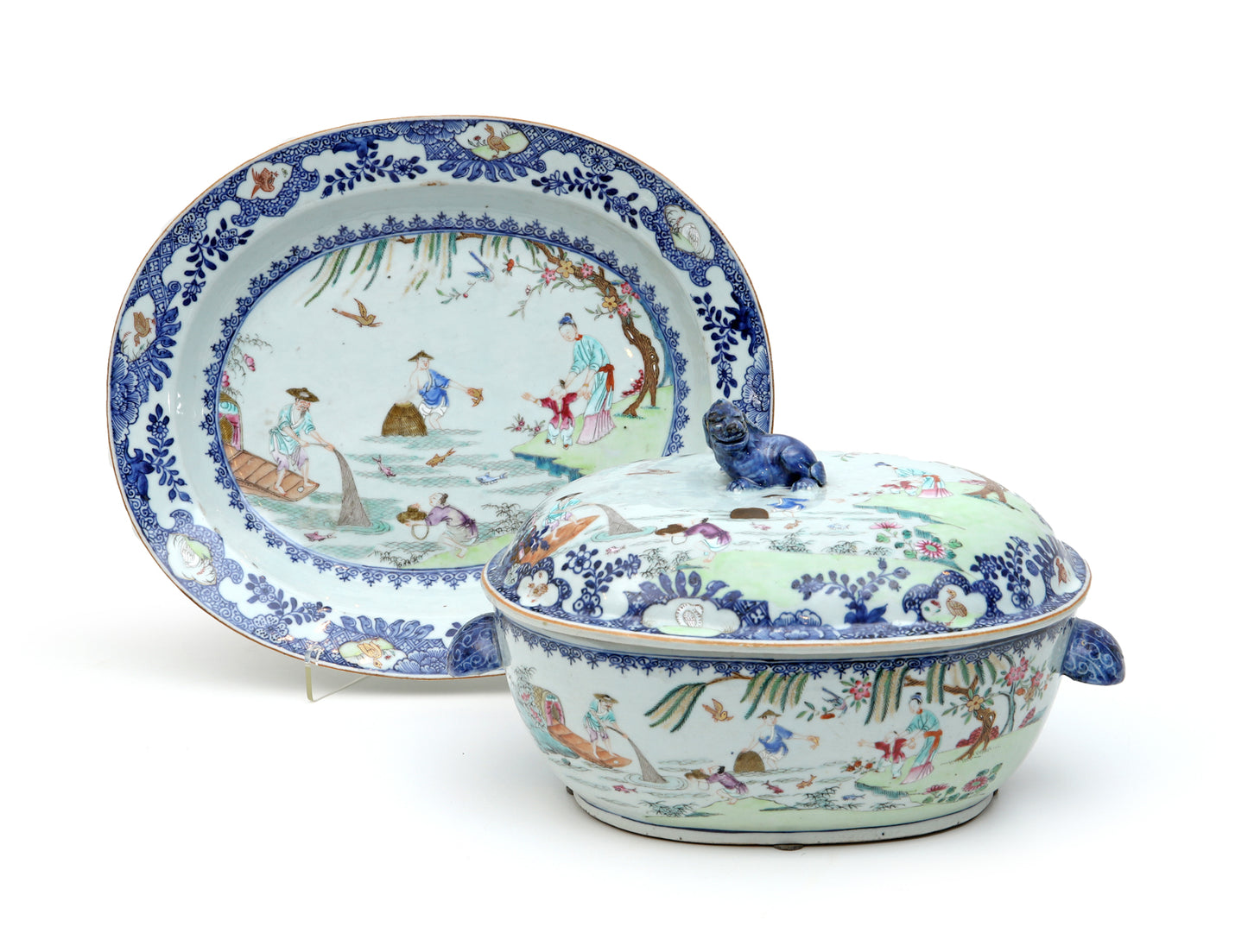 Terrina Oval com tampa e "presentoir", Qianlong (1736-1795)