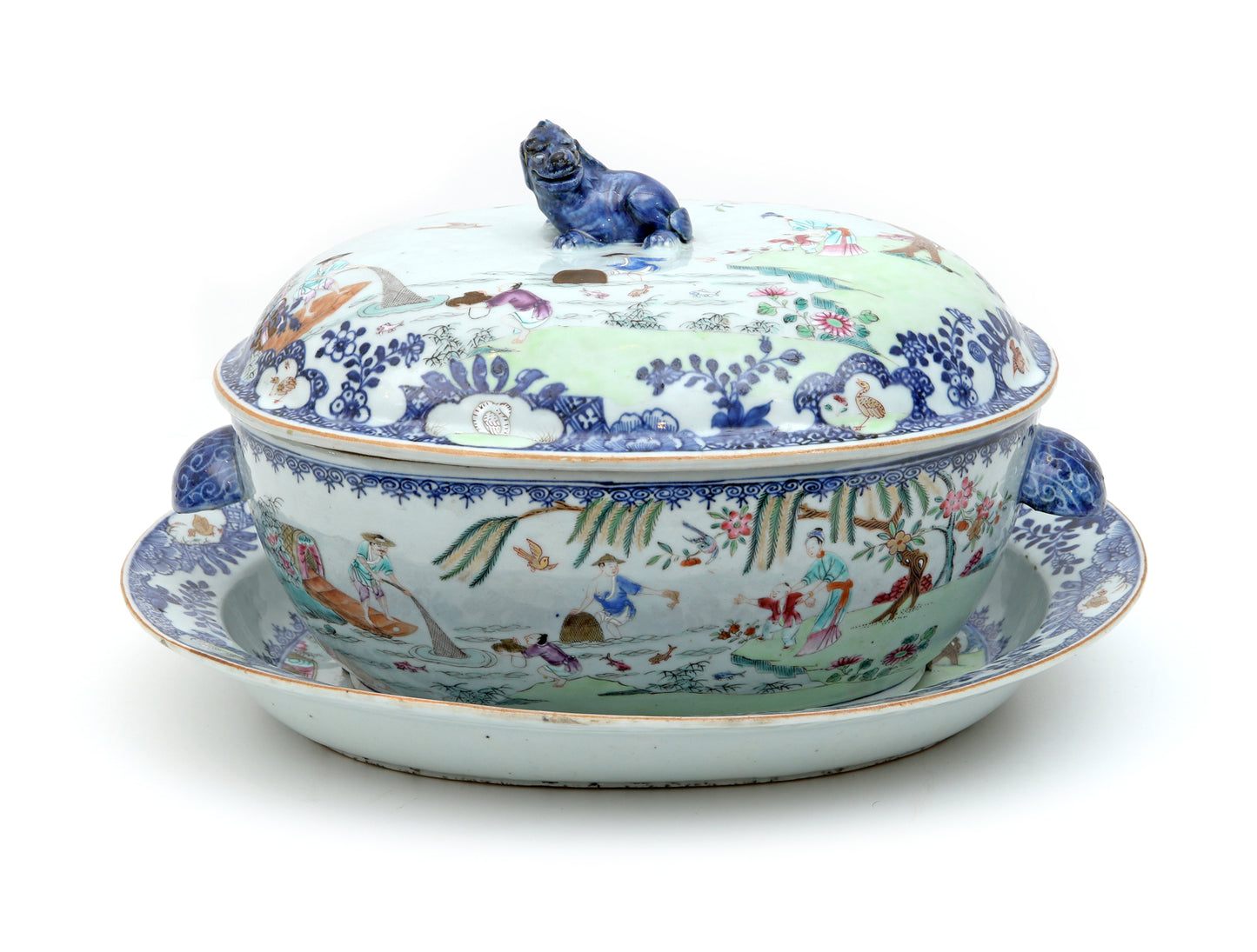 Terrina Oval com tampa e "presentoir", Qianlong (1736-1795)