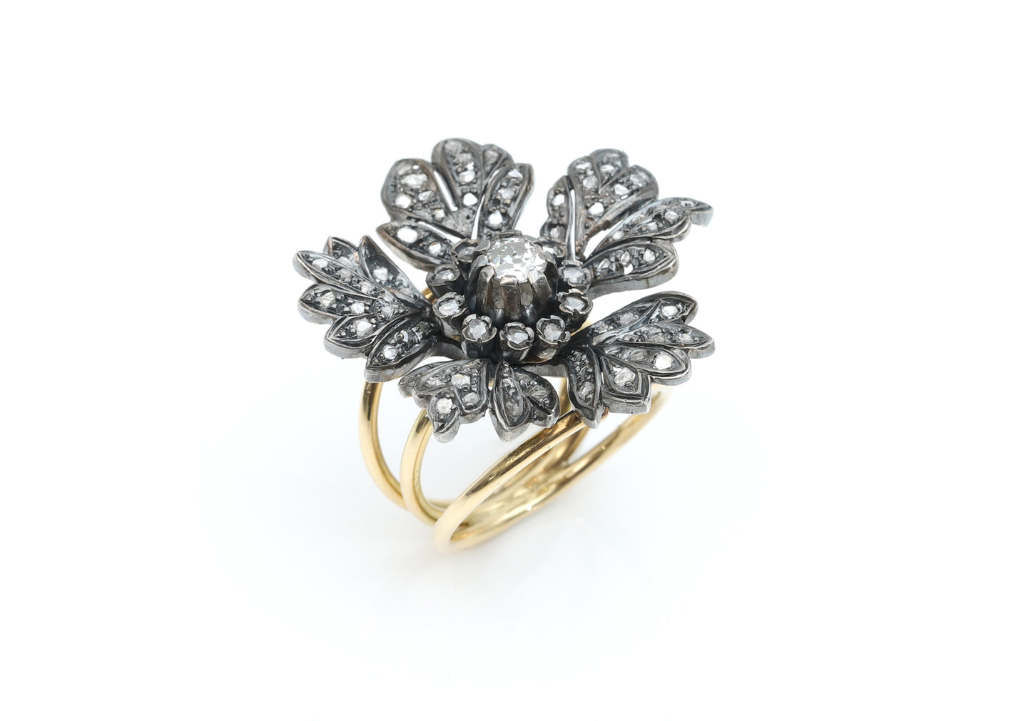 Anel em ouro, prata e diamantes