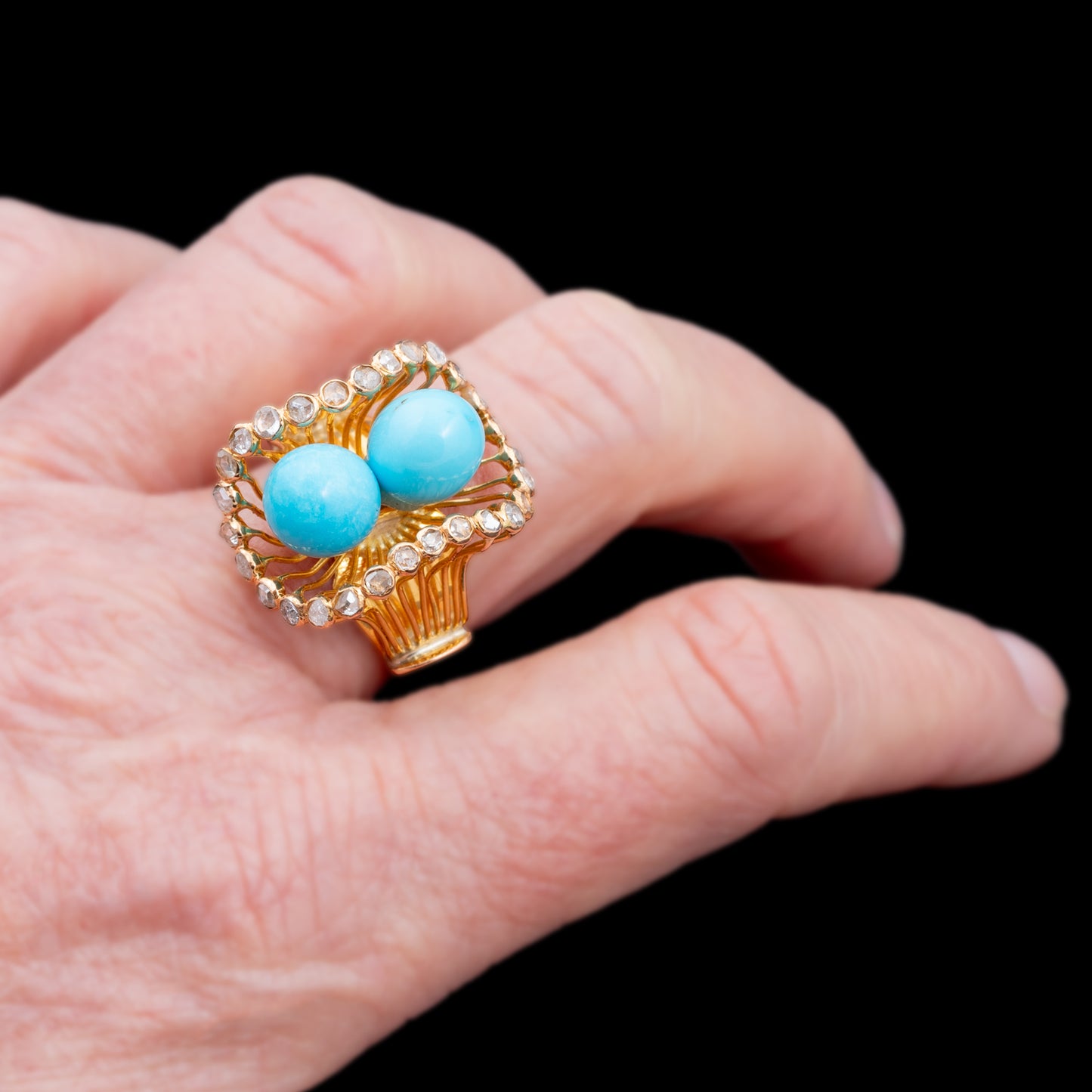 Anel com turquesas e diamantes