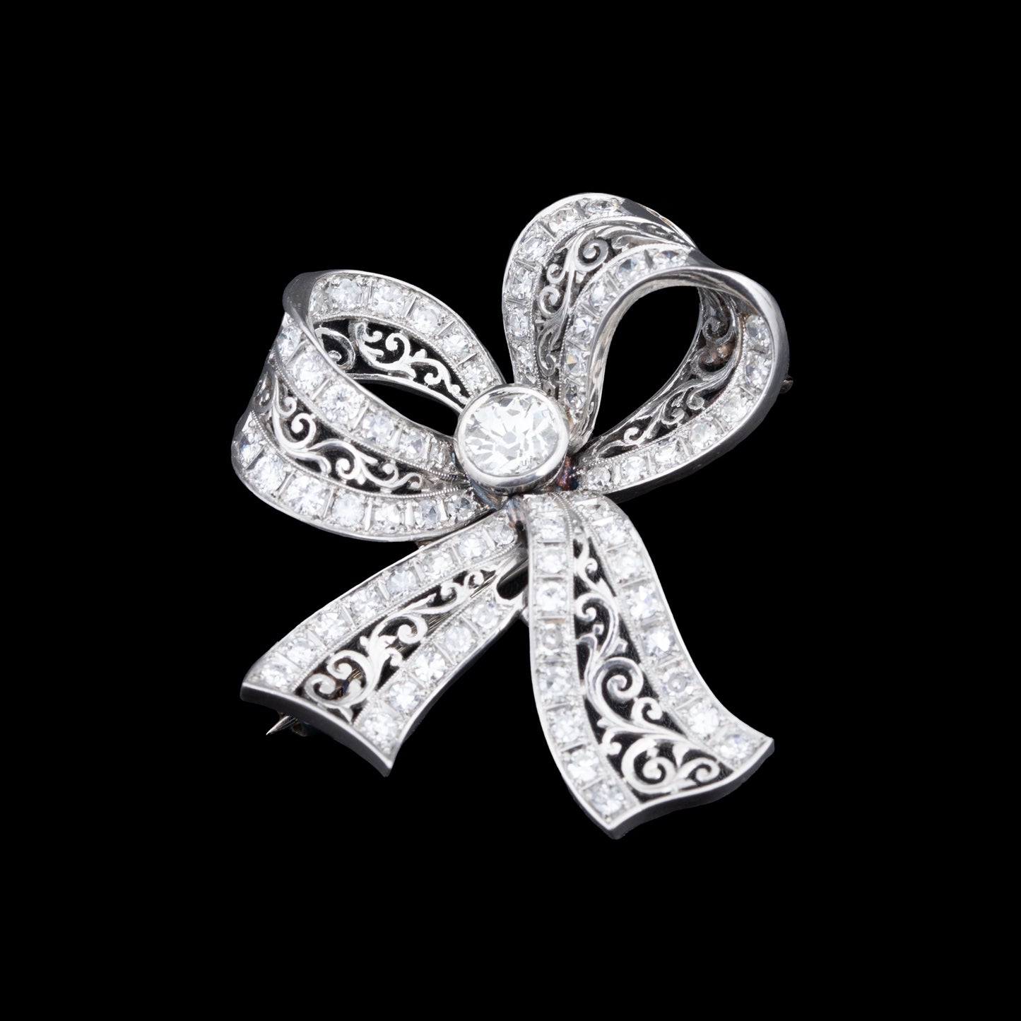 Alfinete em Ouro Branco e Diamantes, Século XX