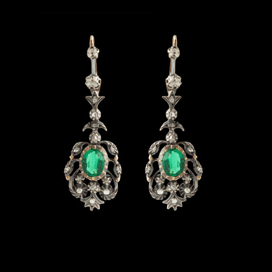 Par de Brincos em Prata, Ouro e Esmeraldas.